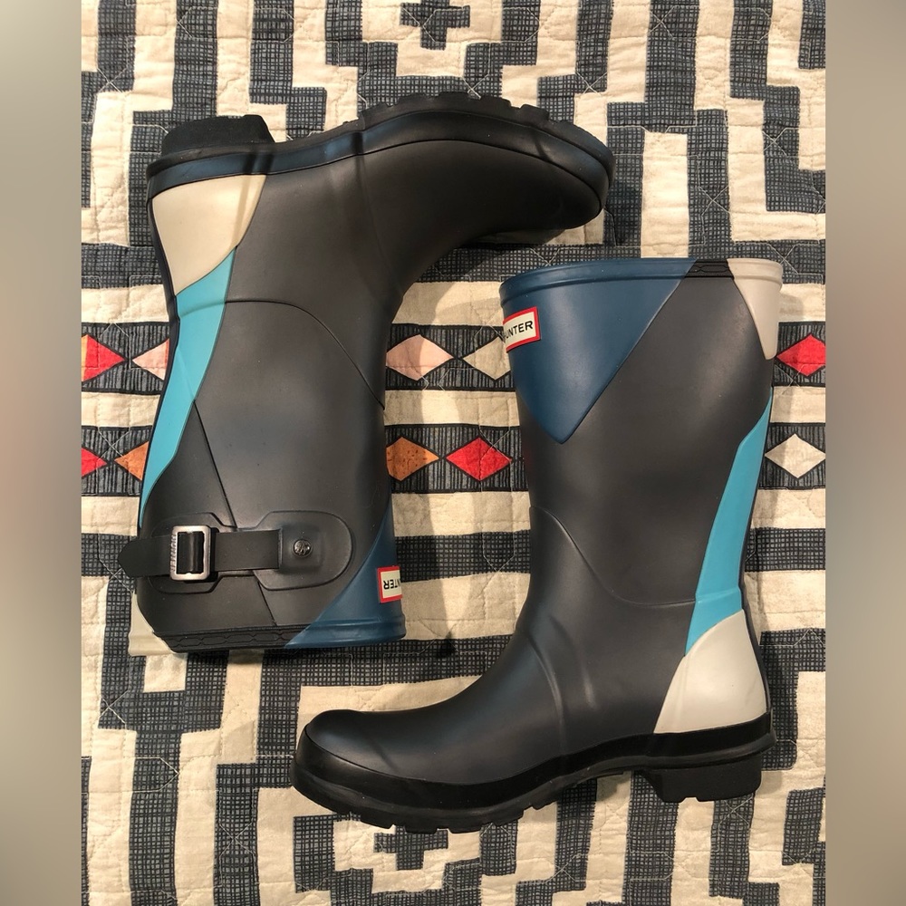 Hunter Colorblock Mid-Calf Boots. Size 8.